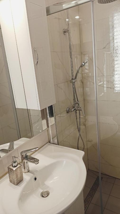 Apartman Paola Lovran Buitenkant foto
